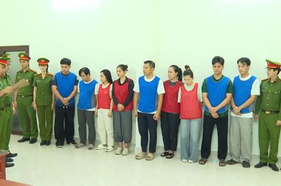 Đường dây buôn lậu hơn 28.000 viên kim cương hoạt động ra sao?