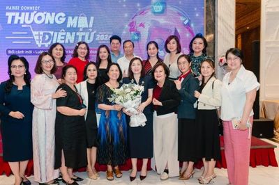 'Trần kính' trong bình đẳng giới là gì? Vì sao 'trần kính' vẫn tồn tại trong doanh nghiệp?
