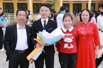 Đồng thủ khoa khối A00 toàn tỉnh: Em không cố gắng giải thật nhiều bài toán khó hay ghi nhớ kiến thức một cách máy móc
