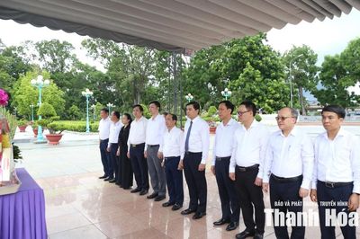 Đoàn đại biểu tỉnh Thanh Hóa viếng các nghĩa trang liệt sĩ trên địa bàn tỉnh Tây Ninh