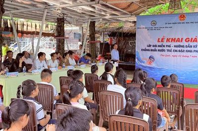 Hơn 160 trẻ em Phú Quốc đăng ký học bơi miễn phí