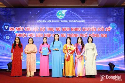 Ra mắt Câu lạc bộ Phụ nữ giúp nhau chuyển đổi số