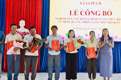 Ia Púch công bố nghị quyết, quyết định về sắp xếp tổ chức bộ máy và nhân sự