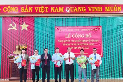 Xã Gào công bố quyết định bổ nhiệm 5 cán bộ lãnh đạo, quản lý