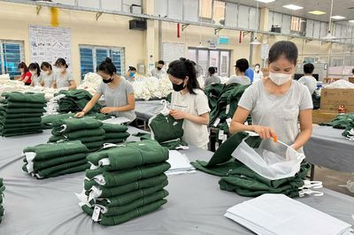 Xuất khẩu ngành may mặc tăng 7,7% nửa đầu năm