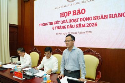 Huy động 'đuối sức' trước đà tăng tín dụng nhiều năm, đẩy LDR vọt lên 114%