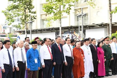 Tổng Bí thư, Chủ tịch nước Tô Lâm và Lãnh đạo Đảng, Nhà nước dâng hoa tưởng nhớ Chủ tịch Hồ Chí Minh
