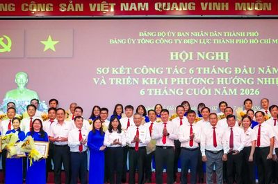 Đảng ủy EVNHCMC sơ kết công tác 6 tháng đầu năm và triển khai nhiệm vụ 6 tháng cuối năm