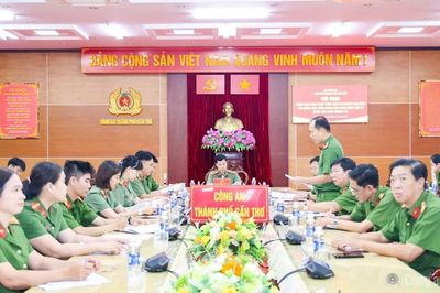 Công an Cần Thơ thực hiện cao điểm thu nhận mẫu ADN thân nhân liệt sĩ