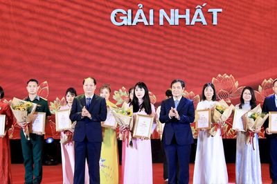 Thí sinh phường Bạch Mai giành giải Nhất Hội thi báo cáo viên, tuyên truyền viên giỏi