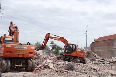 Khẩn trương giải phóng mặt bằng dự án Quốc lộ 6 trước ngày 15/7