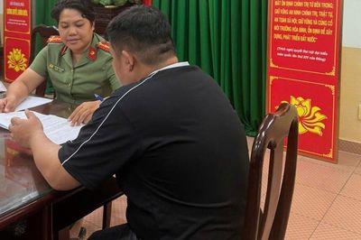 Tài khoản ngân hàng giao dịch 100 tỷ đồng trong một năm, người đàn ông ở Cần Thơ phải đến cơ quan công an