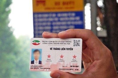Nhiều người vẫn giữ vé tháng giấy xe buýt, có được hoàn tiền sau ngày 1/7?