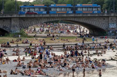 'Vòm nhiệt' khắc nghiệt mở rộng, nắng nóng thiêu đốt nước Mỹ