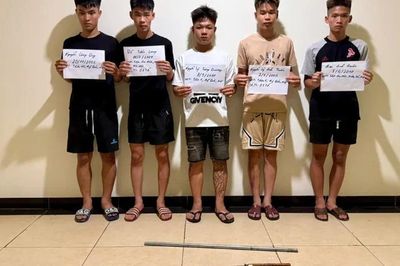 Hà Nội: Khởi tố nhóm quái xế mang hung khí gây rối trật tự công cộng trong đêm
