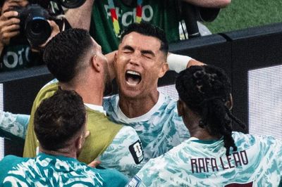 Ronaldo phá dớp World Cup, lập nhiều kỷ lục mới