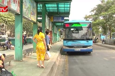 Đổi vé tháng giấy sang vé điện tử, hành khách được hoàn tiền theo thời gian còn lại