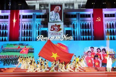 Nửa thế kỷ rạng rỡ tên Người