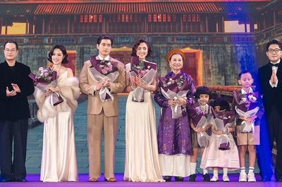 Tăng Thanh Hà trở lại điện ảnh với vai Nam Phương Hoàng hậu