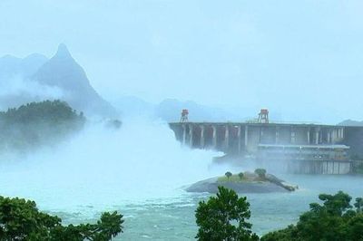 Chủ động các phương án vận hành hệ thống điện ứng phó bão số 1