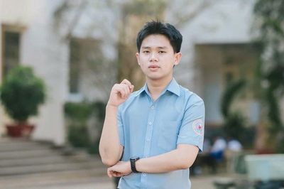 Hai nam sinh Gia Lai bật mí bí quyết giành cú đúp điểm 10