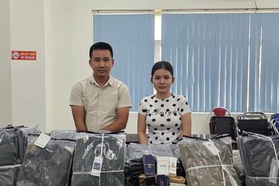 Phá đường dây sản xuất hàng giả, thu giữ hàng chục nghìn áo thun 'hàng hiệu'