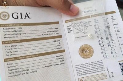 Giấy kiểm định quyết định giá trị kim cương ra sao?
