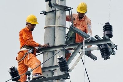 Bảo đảm an toàn hệ thống điện trước bão số 1 và mưa lũ sau bão