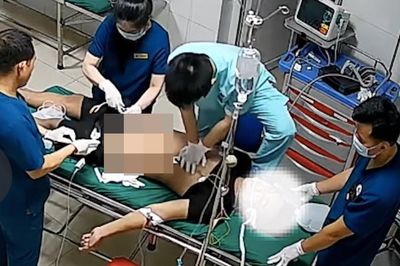 3 bác sĩ thay phiên suốt 1 giờ ép tim cứu bệnh nhân ngừng tuần hoàn