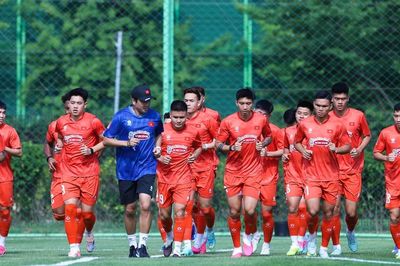 Hai Long tin tuyển Việt Nam may mắn hơn khi tập huấn ở Hàn Quốc