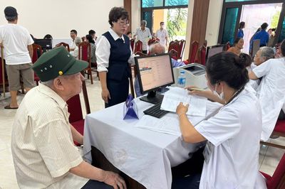 Hà Nội hướng tới mục tiêu người dân thụ hưởng các dịch vụ y tế miễn phí, chất lượng
