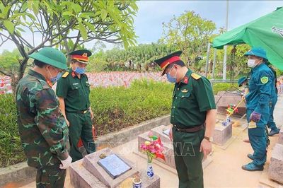 Bảo đảm tiến độ, chất lượng lấy mẫu ADN tại Nghĩa trang Liệt sĩ Ba Dốc, Quảng Trị