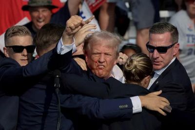 Báo cáo chấn động: Mật vụ Mỹ bỏ lỡ 102 cảnh báo trước vụ ám sát hụt ông Trump