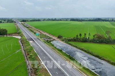 Cận cảnh đại lộ hơn 8.000 tỷ qua An Giang thành hình trước giờ G