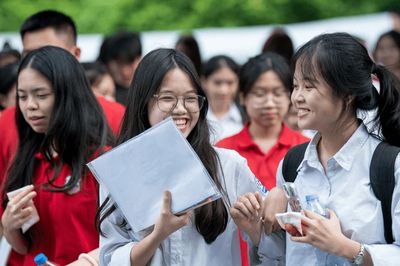 Bộ GD-ĐT kiểm tra sau vụ 'mưa' điểm 10 môn Toán tại Tuyên Quang