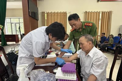 Quyết tâm hoàn thành thu nhận 100% mẫu ADN cho thân nhân liệt sĩ chưa xác định danh tính