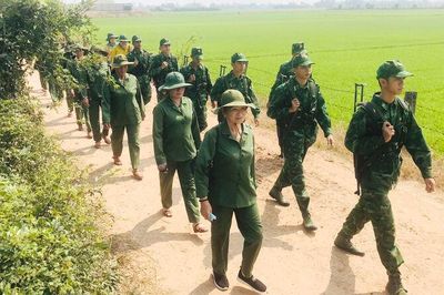 Phụ nữ giữ bình yên nơi đường biên
