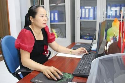 Bí thư Chi bộ Nguyễn Thị Trà: Gương mẫu, tận tụy với công việc