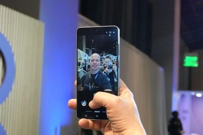 Samsung Galaxy S27: Bước ngoặt camera selfie 16MP và cảm biến vuông thế hệ mới