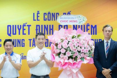 Ông Joshua Edwin Shepherd giữ chức Giám đốc Trung tâm Đào tạo bóng đá trẻ SHB Đà Nẵng