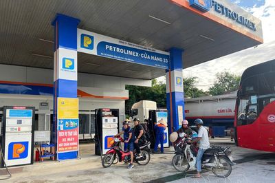 Tăng tốc lộ trình 'xanh hóa' nhiên liệu