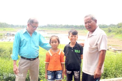 Niềm vui khi làm việc có ích cho dân