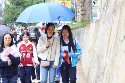Thí sinh Lâm Đồng hoàn thành 3 môn thi không chuyên vào lớp 10 THPT chuyên