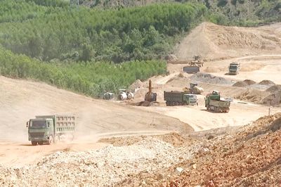 Dự án thành phần 1-Đầu tư xây dựng Quốc lộ 15D: Đã bàn giao mặt bằng được 85,1% chiều dài tuyến