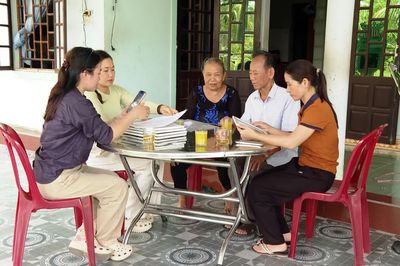 Đưa các anh về với đất mẹ
