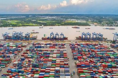Nửa đầu năm, xuất nhập khẩu hàng hóa đạt gần 550 tỷ USD, nhập khẩu tăng mạnh