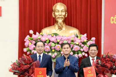UBND tỉnh Quảng Ninh công bố các quyết định về công tác cán bộ