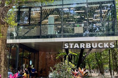 Công an đang làm rõ phản ánh về việc có thiết bị 'giống camera' đặt ở nhà vệ sinh của Starbucks ở Ecopark