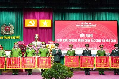 Kiên quyết đấu tranh, không để tội phạm có 'đất sống' trên không gian mạng