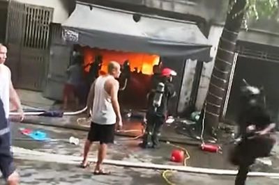 Cháy biệt thự liền kề tại Hà Nội, nghi có người mắc kẹt